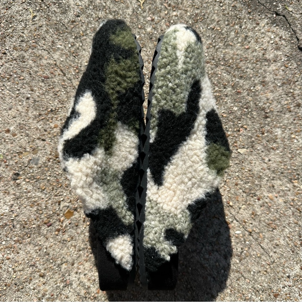 Steve Madden Vesa faux shearling clogs in a camouflage pattern sz 8M - Picture 5 of 7